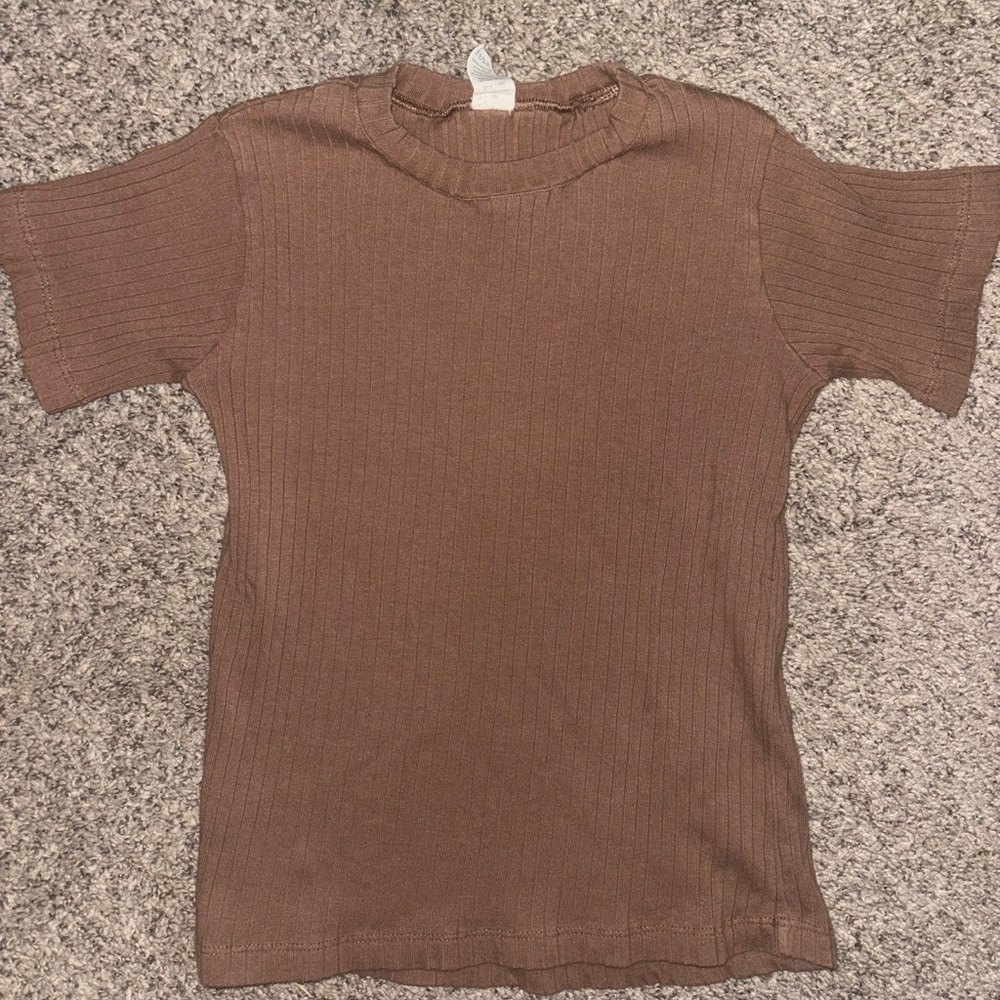 Kate Quinn top